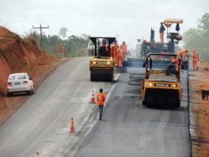 Transamazonica em asfaltamento